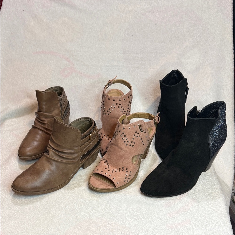 Woman’s size 6 booties lot of 3